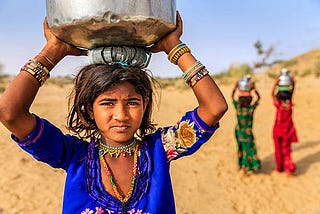 Walk 14000KM to get Water is normal for these people