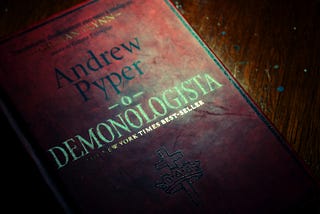 Resenha: O DEMONOLOGISTA de Andrew Pyper | DARKSIDE BOOKS