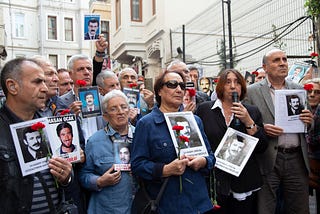 Galatasaray Meydanı’nda Vücut Bulan Vicdan ve Adalet: Cumartesi Anneleri / İnsanları