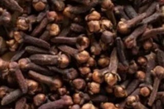 A Holistic Approach: Clove Remedies for Joint and Spine Pain