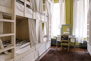 25 Expert Hacks for Thriving in Hostels During Long-Term Travel