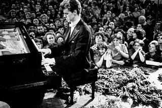 Van Cliburn: Classical Pianist as Folk Hero