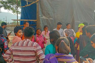 Discussion between community in Vashi Naka and homeless people in the city