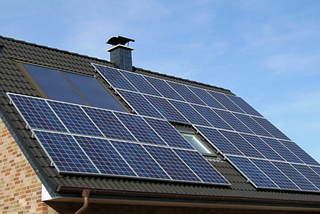 What does 1 GW of installed solar energy mean? How many houses can it power?