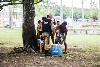 Carnaval da Antarctica! Prefeitura monopoliza festa e revolta camelôs do Rio