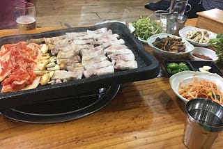 염창동 노송식당. 삼겹살 전문점.