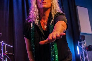 Van Halen Band Romeo Delight Performs JG Wentworth TV Spot — Buddy Blanchard