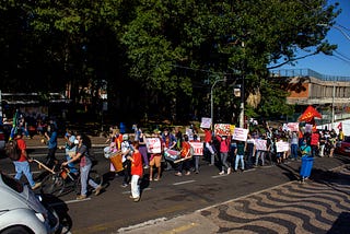 Reflexões filosóficas acerca de quadros revolucionários