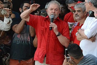 Why Lula is not officially declaring his candidacy for President anytime soon