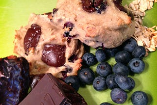 Healthy snacks: Gluten free Blueberries cookies.