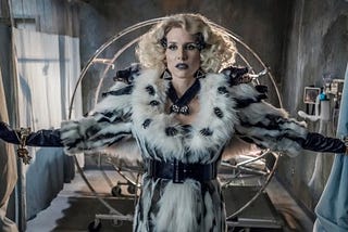 Lucy Punch as Esmé Squalor Succeeds Where Count Olaf Fails