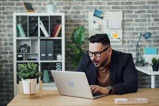 Dlaczego w IT tworzymy koło na nowo? O sztuce prostoty w projektach technologicznych