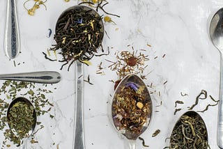 5 teas to soothe menstrual cramps