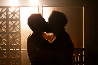 Sobre “Essa Peça Tem Beijo Gay”