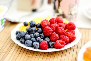 How and Why to Eat Berries and Fruits Each Day