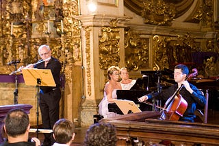 Trio Inconfidência,Igreja Sto antônio, Tiradentes,MG. Conceição cipolatti, Pedro Bielchovsky (cello), o autor (flauta)
