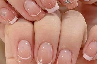 Trendy Short Nails: A Perfect Blend of Style and Practicality