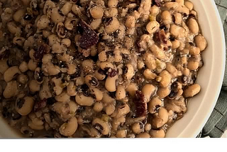 Black-Eyed Peas with Bacon — Fruits and Vegetables — Black-Eyed Peas