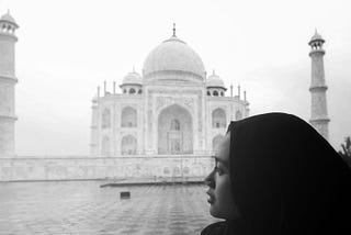 I Traveled Alone in India at 22 as a Muslim Woman — It Was (Not) Eat, Pray, Love