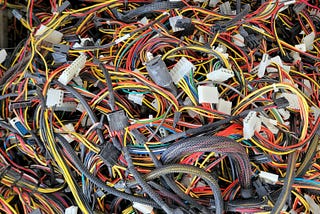 The Hidden Potential of RAG Pipelines in Augmented Analytics for Non-Experts