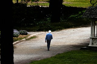 WHY MAKING MONEY ONLINE WRITING FICTION IS PERFECT FOR SENIORS