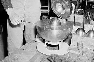 Demon Core: Ejderhanın Kuyruğunu Gıdıklamak