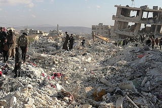 Atmospheric signals could act as precursory warnings of an earthquake