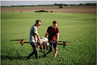 What factors are driving the global agriculture drone market to reach $4.4 billion by 2024?