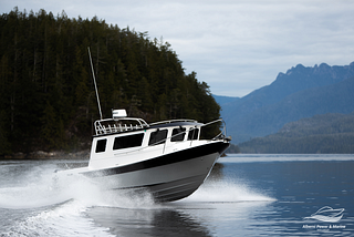4 Reasons to Buy a Boat from an Experienced Boat Dealer