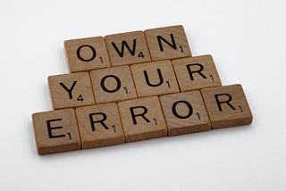 Tracing errors in Go using custom error types.