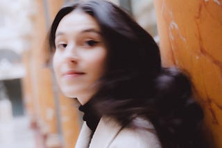 Eléonore Hải Vân Tran : l’histoire d’une tisseuse de son être