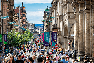 4 Practical Examples of Customer Centricity & Salience in Action