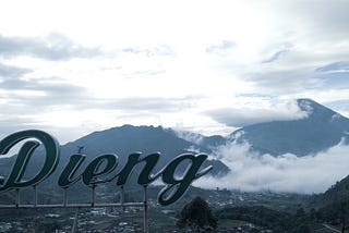 Jalan di Atas Keindahan Dieng