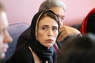 As 5 lições de Jacinda Ardern, a fada sensata da vez