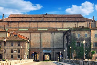 Tra i tesori dell’Accademia Nazionale di Belle Arti, da oltre 260 anni scrigno di cultura nel cuore…