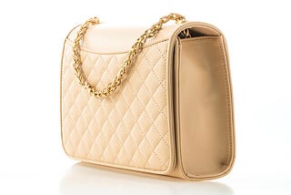 Your Guide to Perfectly Pairing Handbags and Dresses