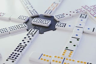 Network illustrated as connected domino tiles