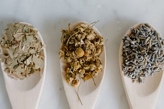 3 types of spices inside a spoon