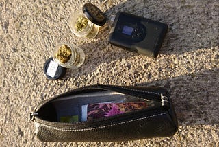 Vaporizer with CBD flowers.