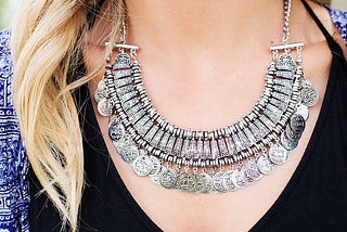 Accessorizing with Necklaces: Tips for Layering and Stacking