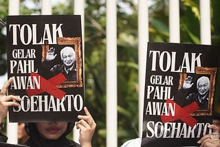 Deheroisme Pahlawan Nasional