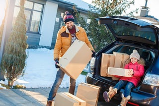 man and little girl moving from apartment, motivation for a moving