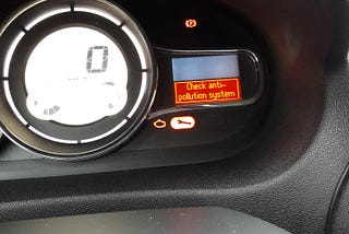 Помилка на панелі приборів Renault Megane