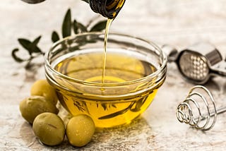 OLEOSOPHIA: Unveiling the Wisdom of Olive Oil Tasting in Nature’s Embrace