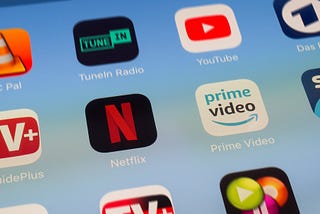 Sur l’échiquier du streaming, la partie reste à jouer : qui de Netflix, Disney+, Amazon Prime et…