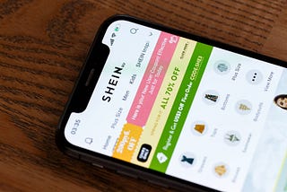 【商業筆記】比起快時尚服飾公司，SHEIN 更像以數據驅動的科技電商