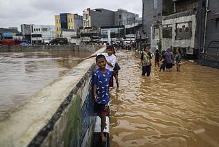 Why Integrating CBA and Risk Analysis in Jakarta Flood Mitigation Measures is (often) Palliative.
