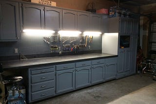4 Things to Consider When Buying Kitchen Cabinets for Your Garage