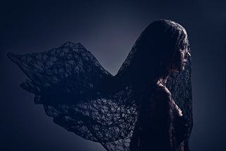 Black lace veil