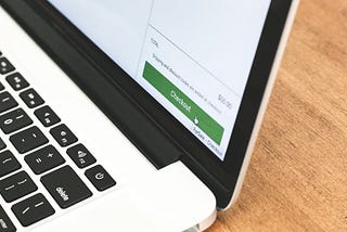 Close up of a checkout button on a Shopify website.